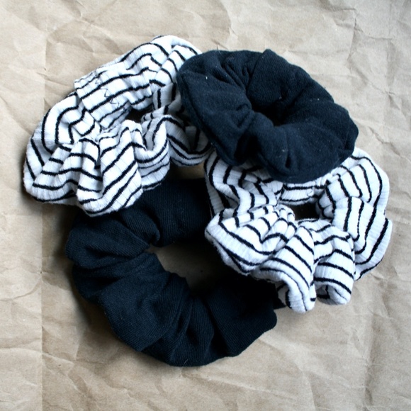 FOUR HANDMADE UPCYCLED SCRUNCHIES - Picture 5 of 5